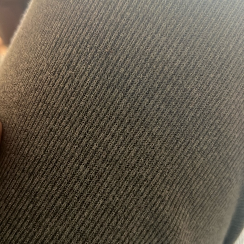 4 American Eagle sweaters